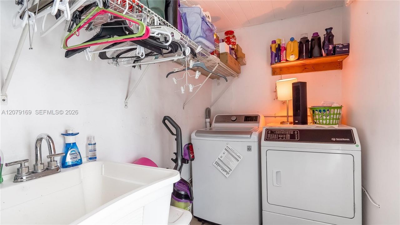 380 SE 1st Ter , Pompano Beach, FL 33060 Photo