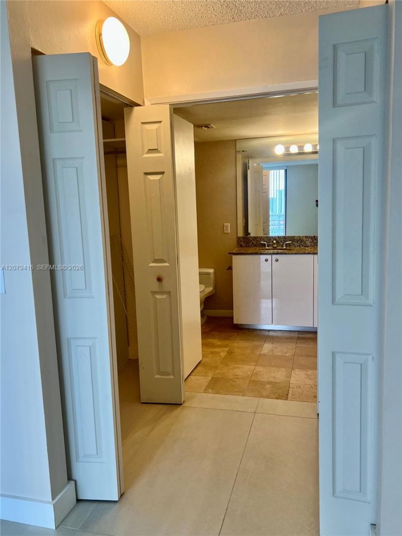 3300 NE 191st St, Unit 1615, Aventura, FL 33180 Photo