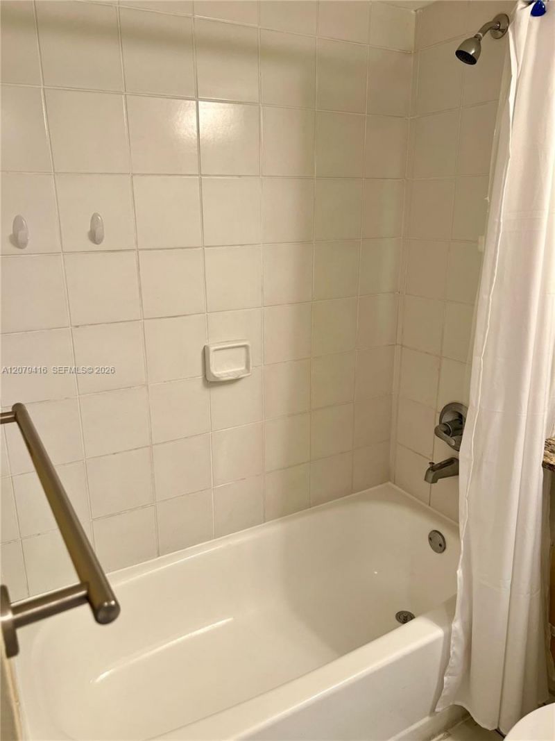 3300 NE 191st St, Unit 1615, Aventura, FL 33180 Photo