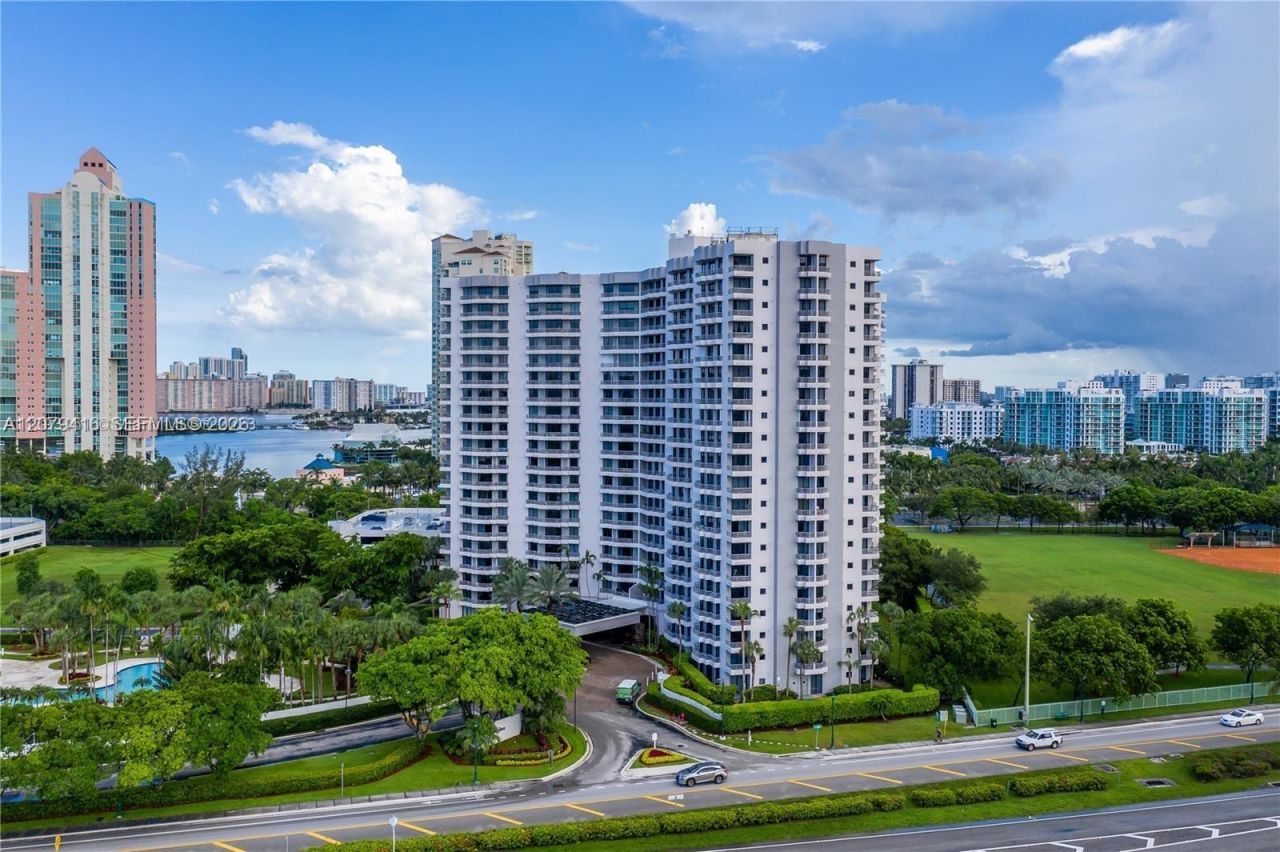 3300 NE 191st St, Unit 1615, Aventura, FL 33180 Photo