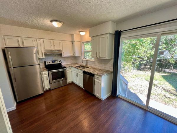 122 Hillside DR , Elgin, TX 78621