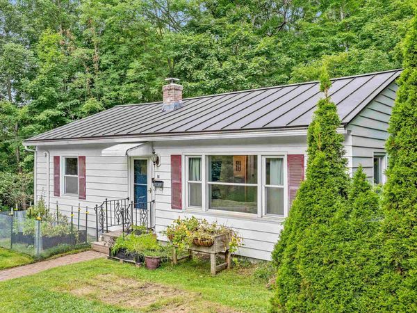 18 Maplewood Avenue, Barre City, VT 05641