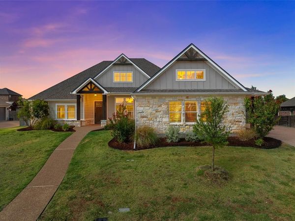 324 Stone Manor Drive , McGregor, TX 76657