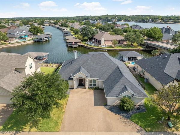 1003 Cliff Swallow Drive, Granbury, TX 76048