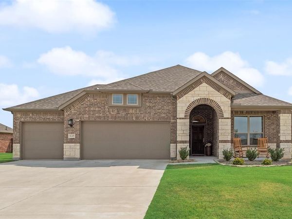 645 Mb S Way, Pilot Point, TX 76258