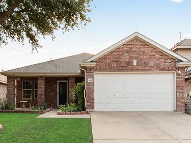 15641 Wheelhorse Trail, Fort Worth, TX 76262