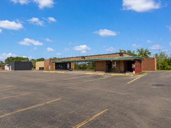 3232 Central Avenue , Lake Station, IN 46405