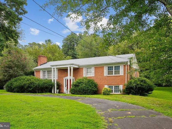 2810 HILL ROAD, VIENNA, VA 22181