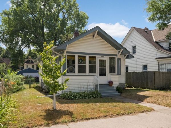 846 Charles Avenue , Saint Paul, MN 55104