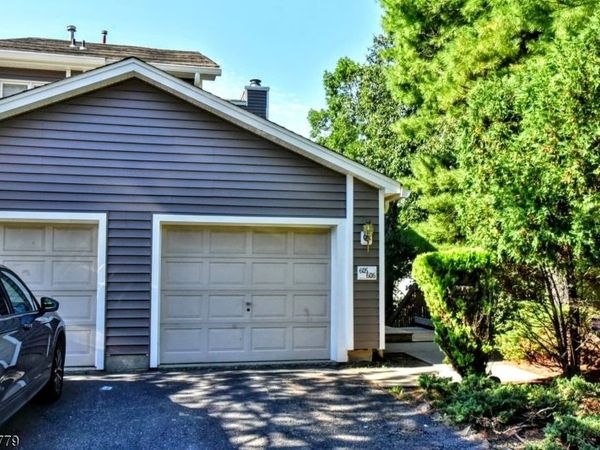 606 Skyline Dr, Haledon, NJ 07508