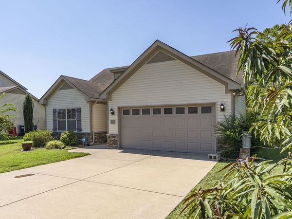 1121 Halverson Dr , Murfreesboro, TN 37128