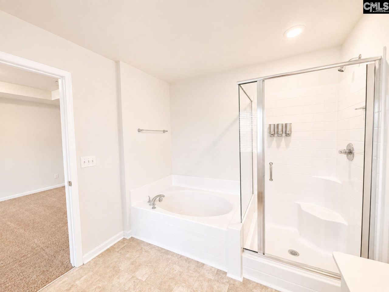 130 Dunkeld Drive  Photo 25