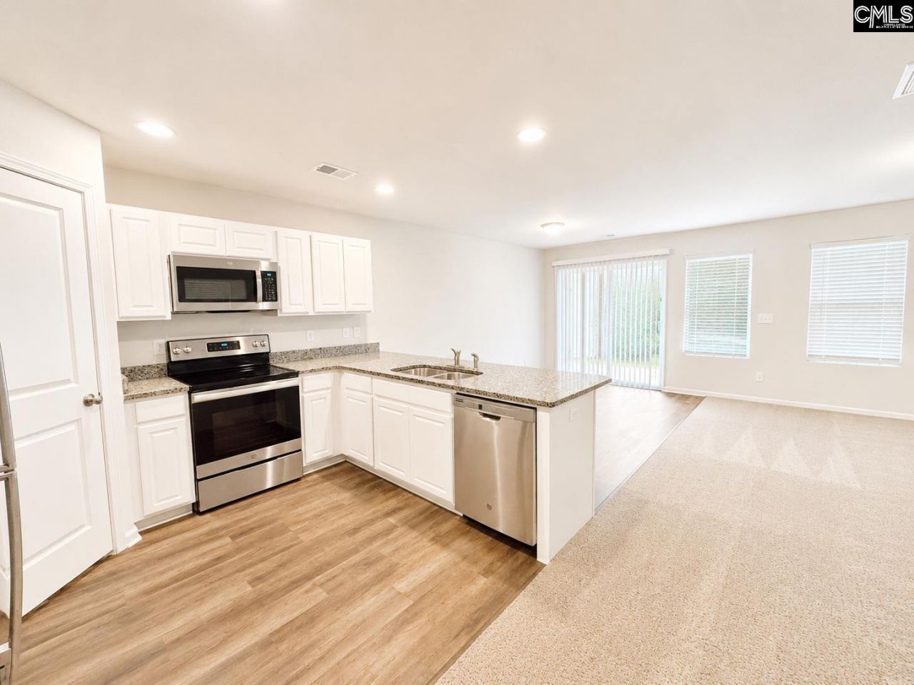 130 Dunkeld Drive  Photo 4