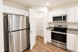 130 Dunkeld Drive  photo 4
