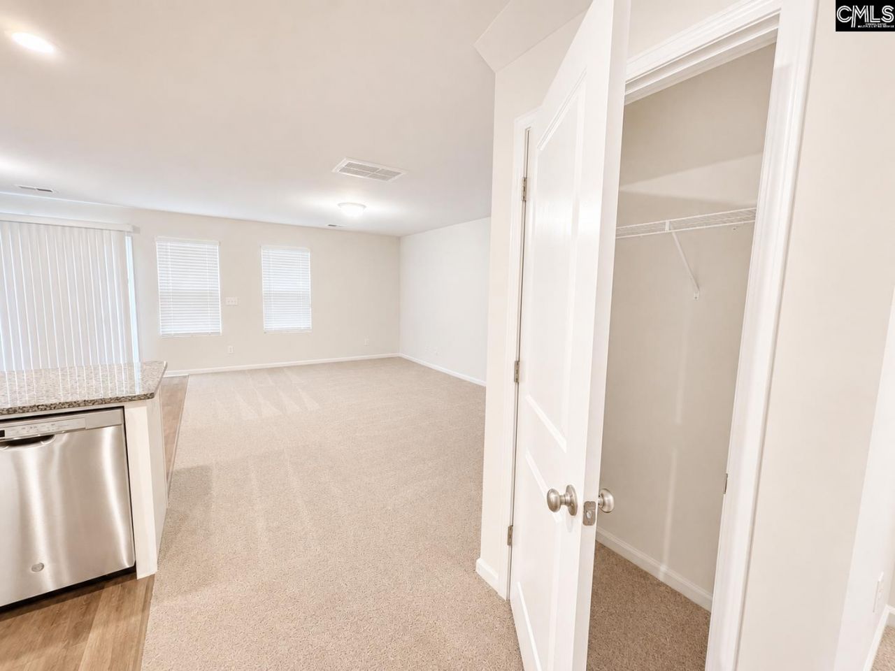 130 Dunkeld Drive  Photo 7