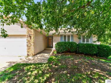 9324 Y Street, Omaha, NE 68127
