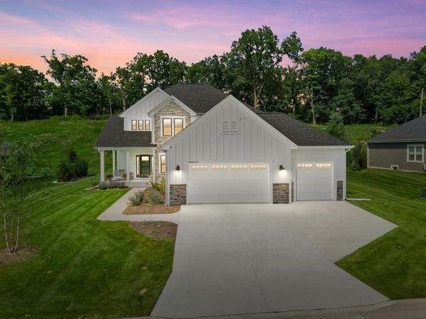 N69W23598 N Donna DRIVE, Sussex, WI 53089