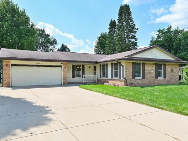 5625 S Monaco PLACE, Hales Corners, WI 53130