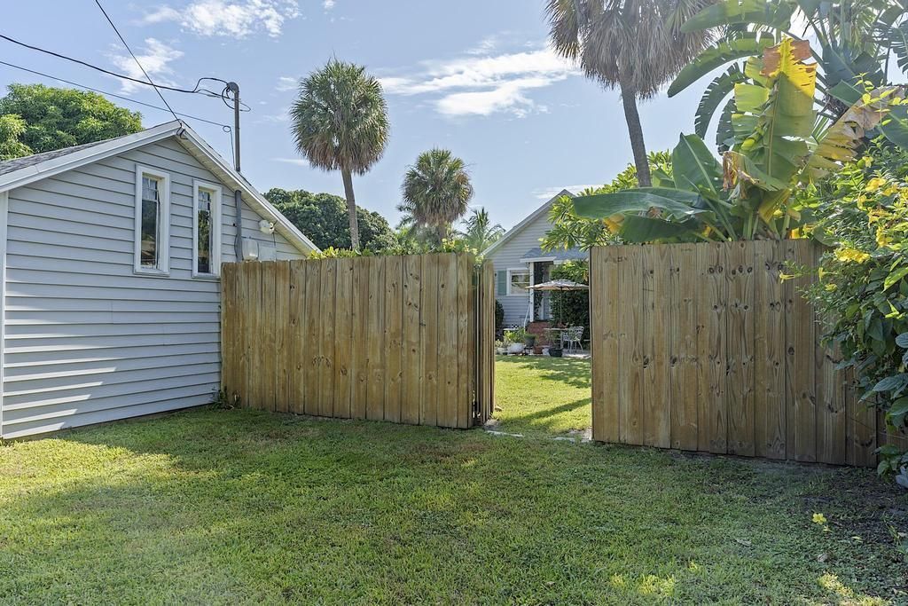 629 N Lakeside Drive, Lake Worth Beach, FL 33460 Photo