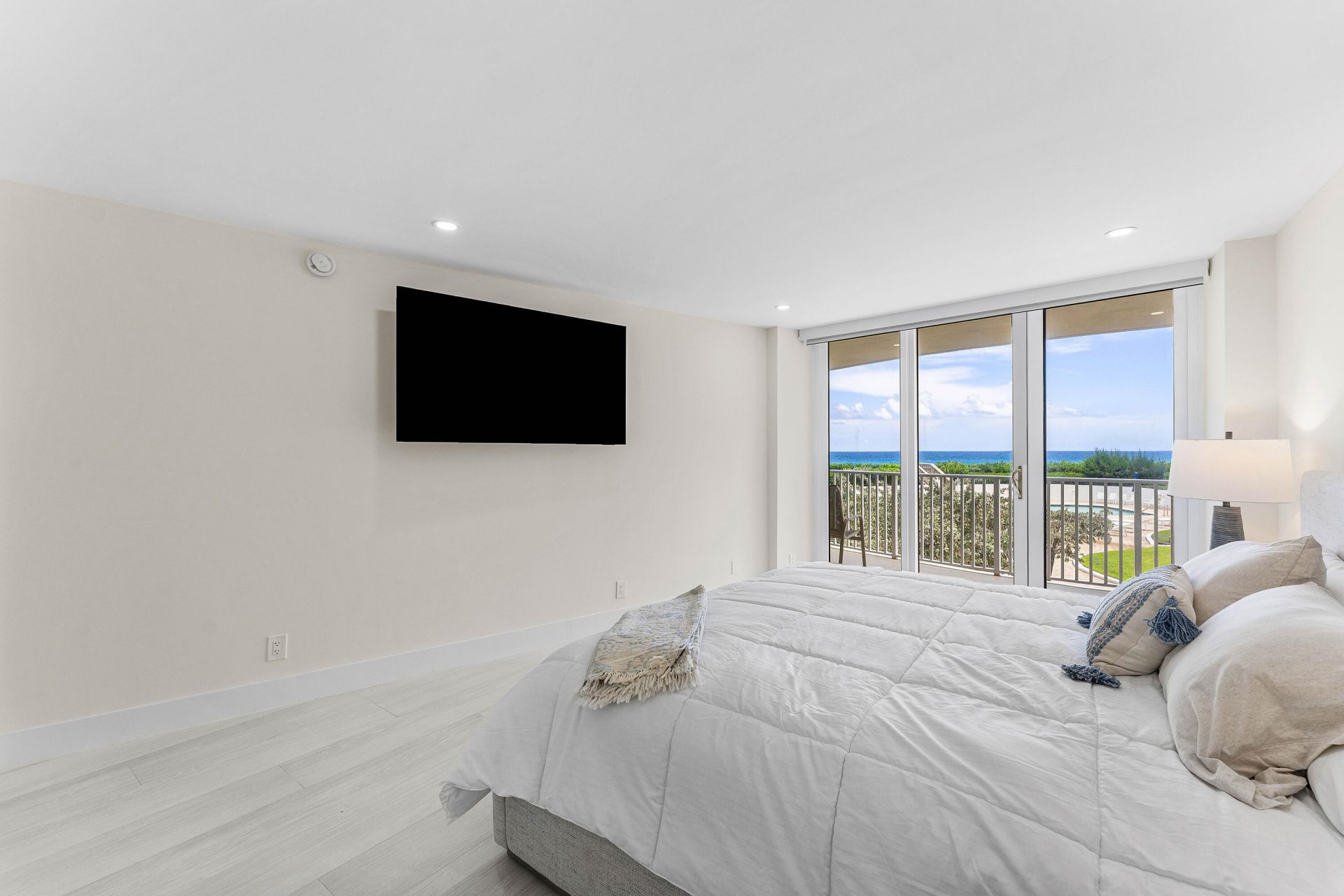 3360 S Ocean Boulevard, Unit 2 G I, Palm Beach, FL 33480 Photo