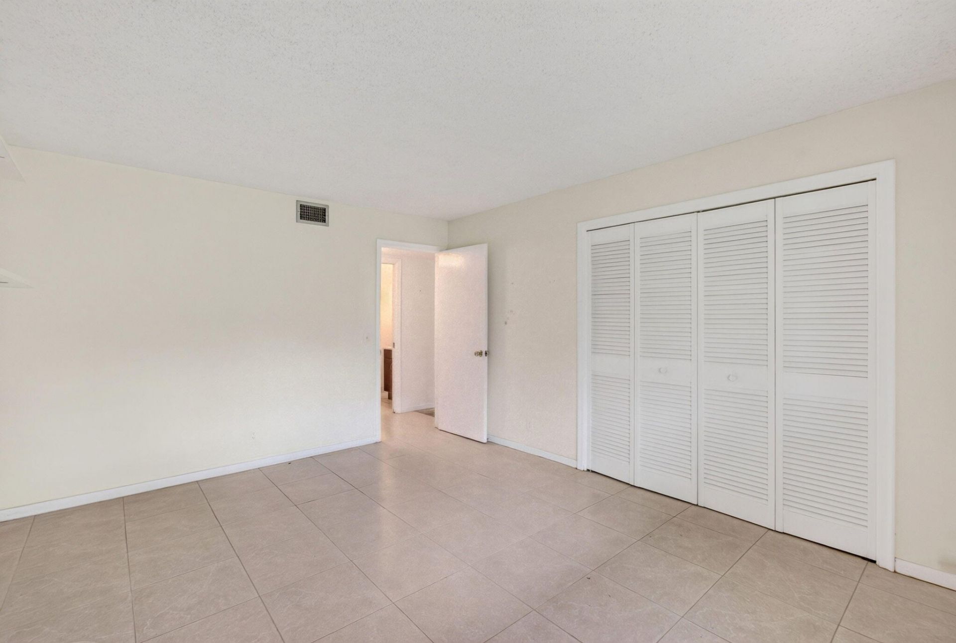 1057 E Circle Terrace, Delray Beach, FL 33445 Photo