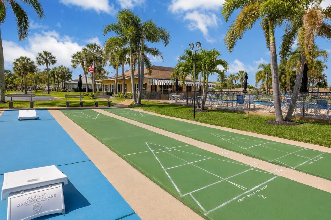 1057 E Circle Terrace, Delray Beach, FL 33445 Photo