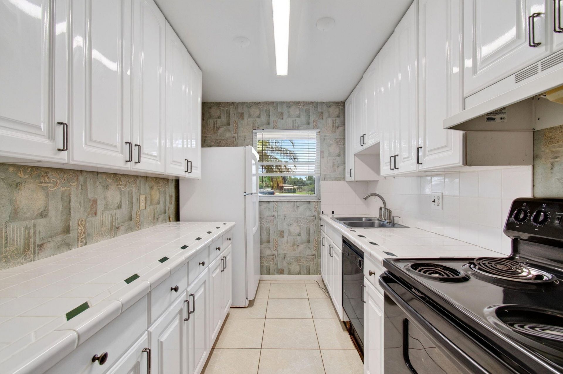 1057 E Circle Terrace, Delray Beach, FL 33445 Photo