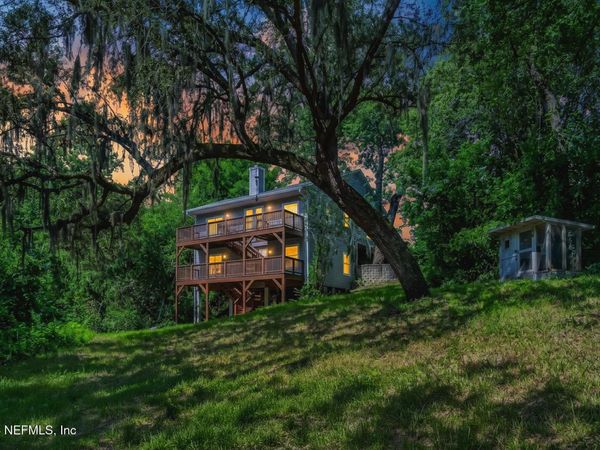 3767 HERMITAGE Road E, Jacksonville, FL 32277