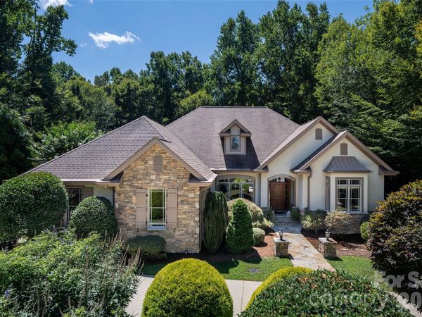 170 Cape Martin Circle, Hendersonville, NC 28791