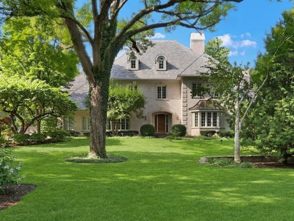 1220 Lake Street , Libertyville, IL 60048