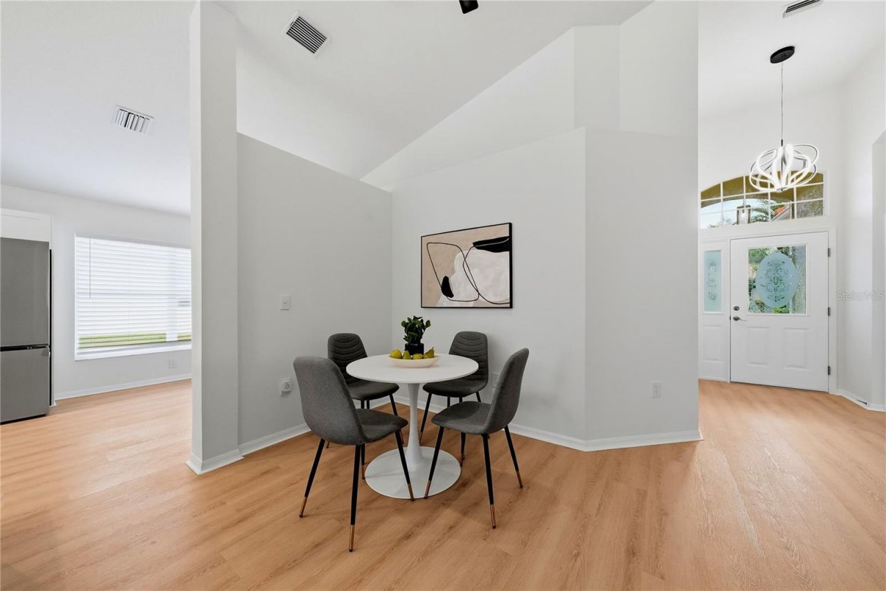 6817 Superior Street Circle, Sarasota, FL 34243 Photo