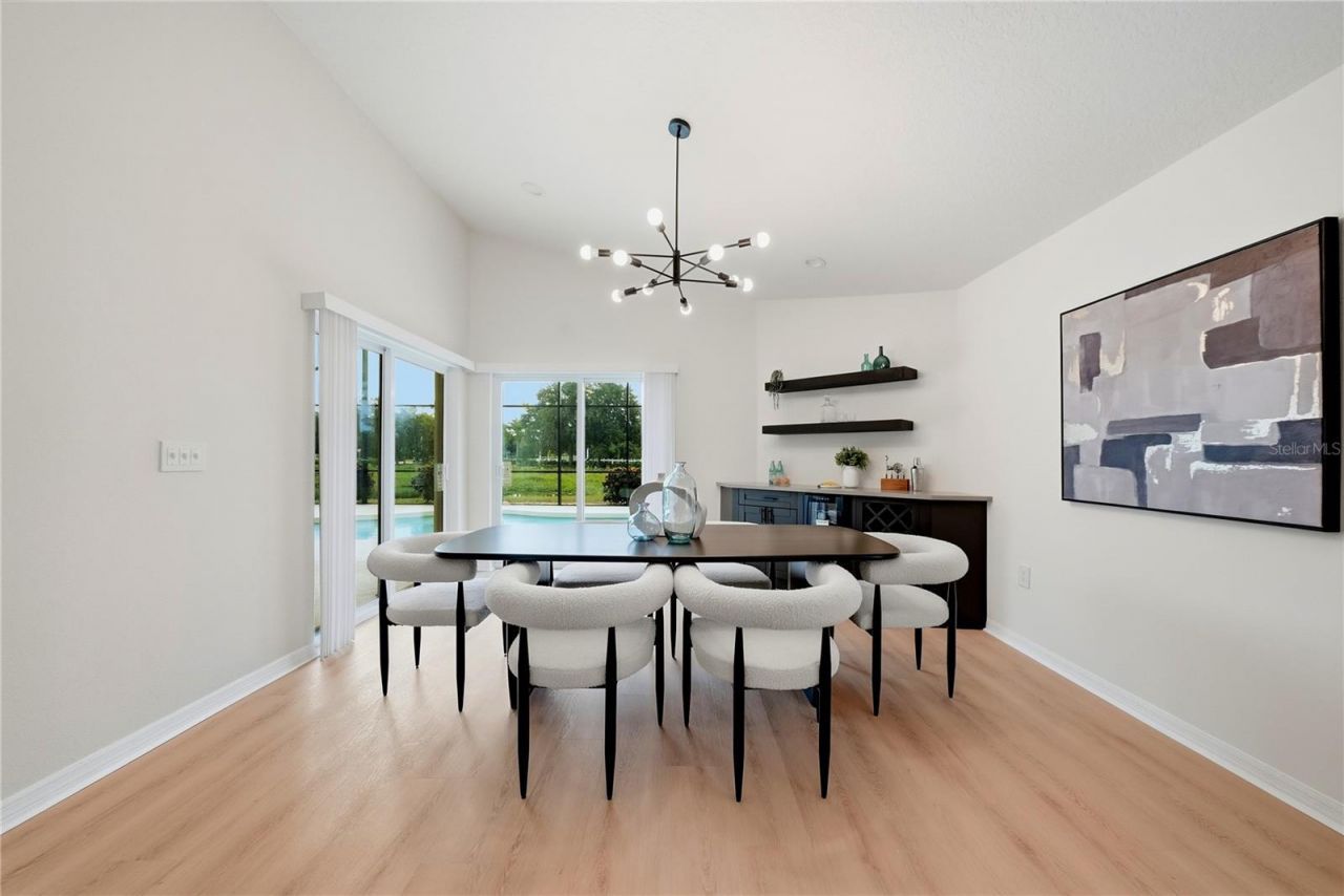 6817 Superior Street Circle, Sarasota, FL 34243 Photo
