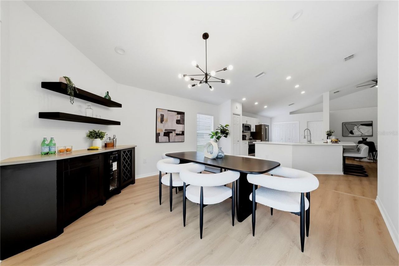 6817 Superior Street Circle, Sarasota, FL 34243 Photo