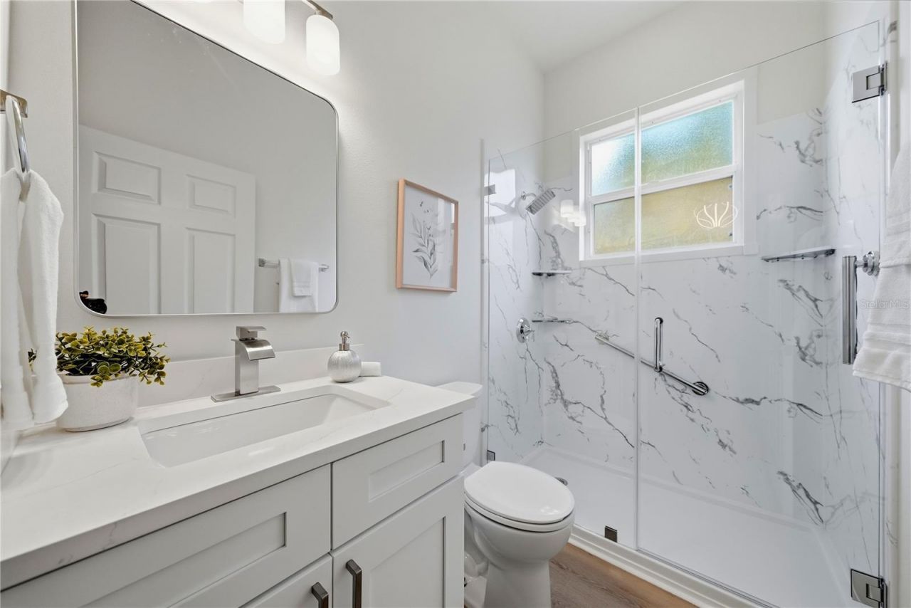 6817 Superior Street Circle, Sarasota, FL 34243 Photo