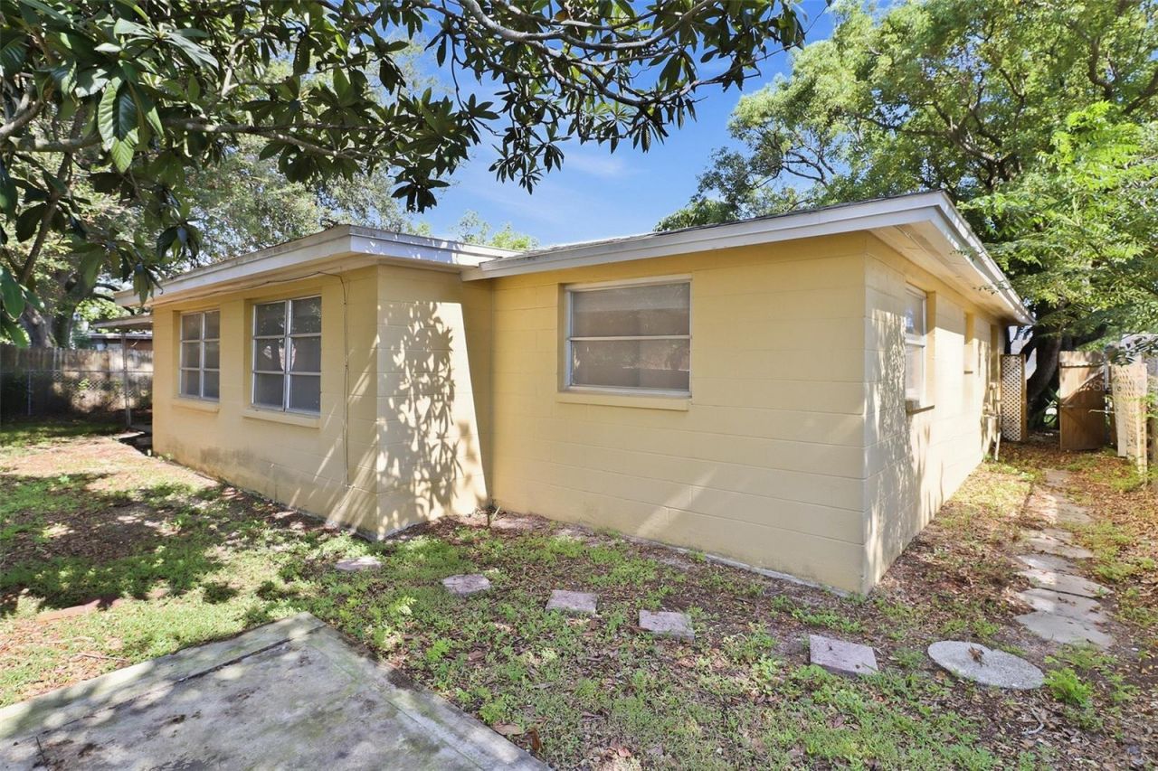 5600 Andrea Drive , Holiday, FL 34690 Photo