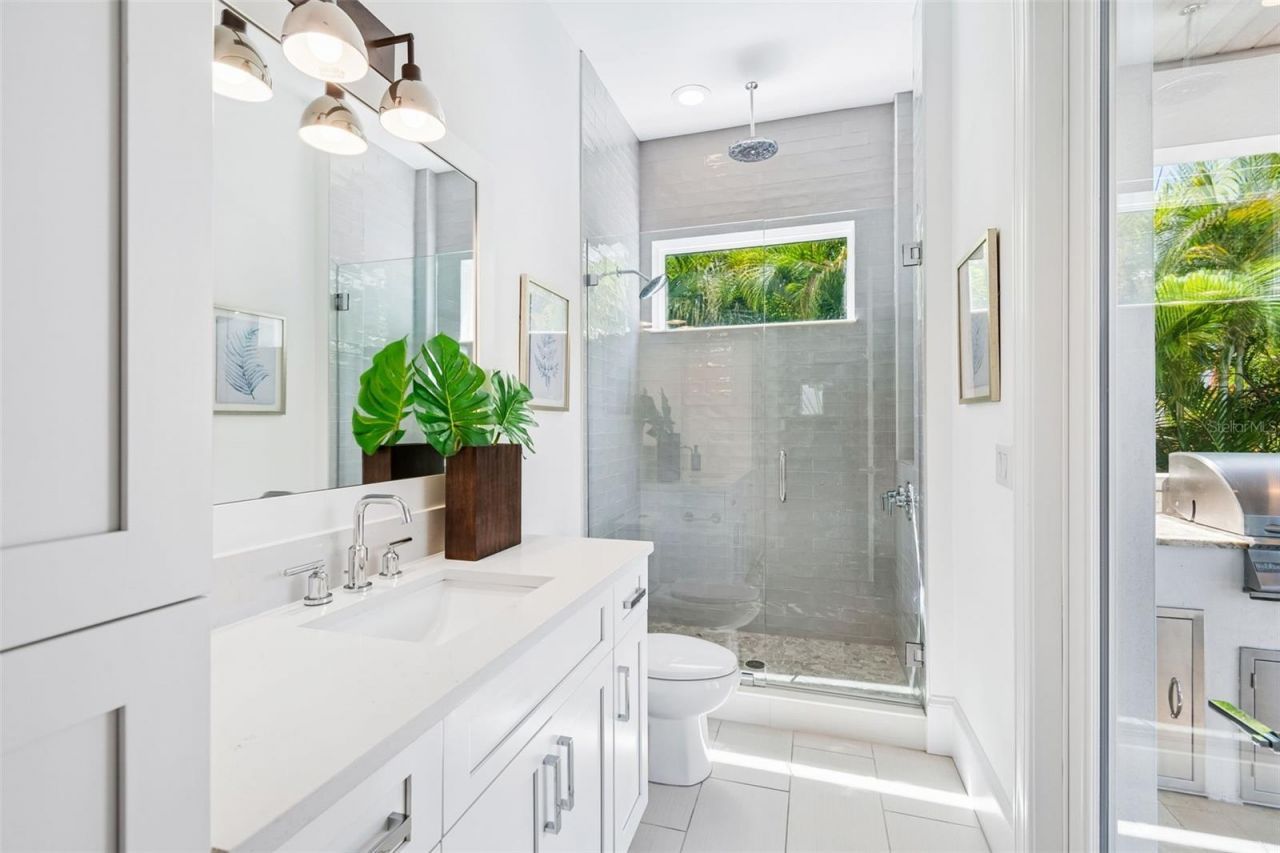 2911 W Alline Avenue, Tampa, FL 33611 Photo