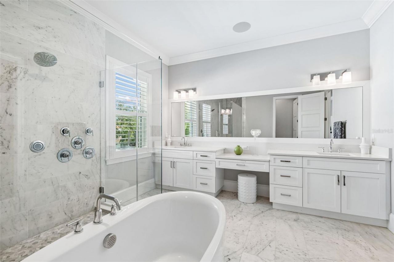 2911 W Alline Avenue, Tampa, FL 33611 Photo