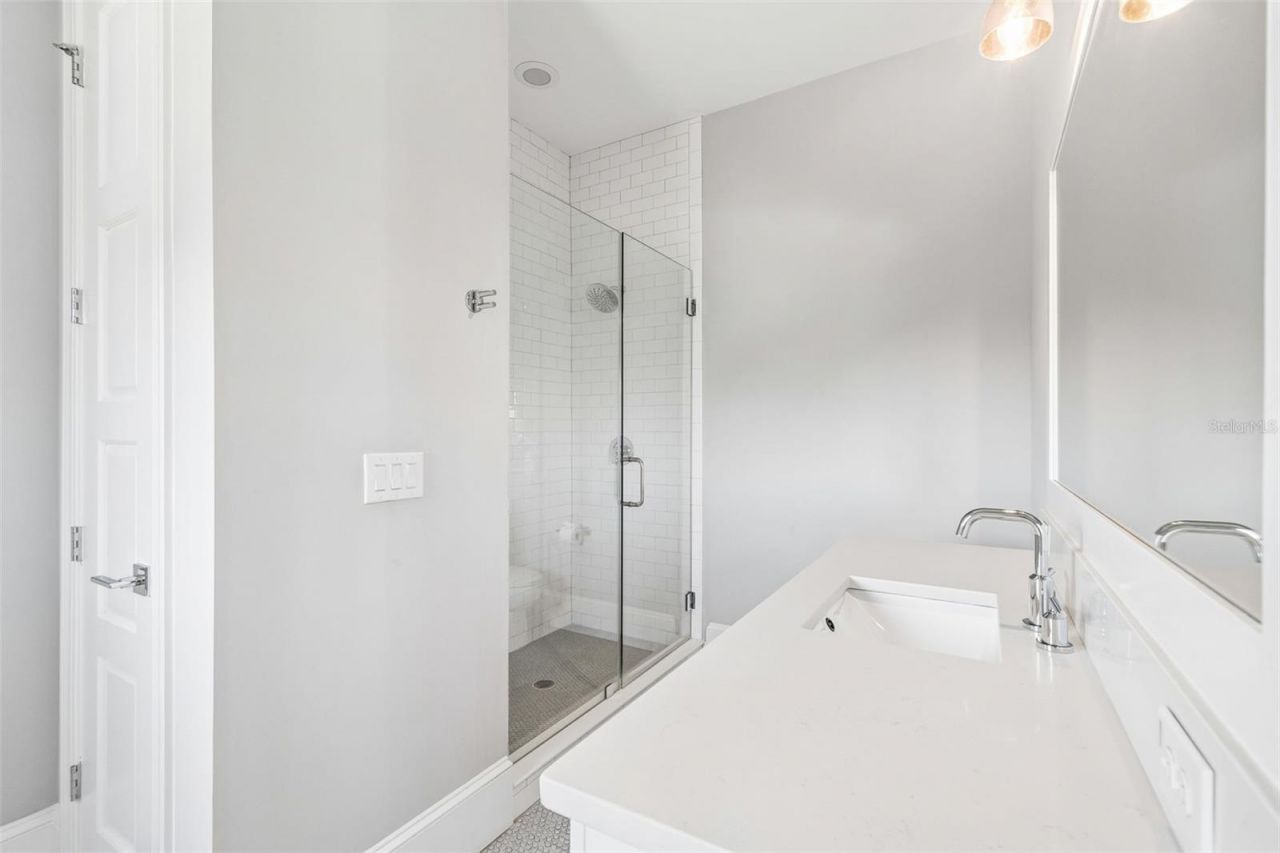 2911 W Alline Avenue, Tampa, FL 33611 Photo