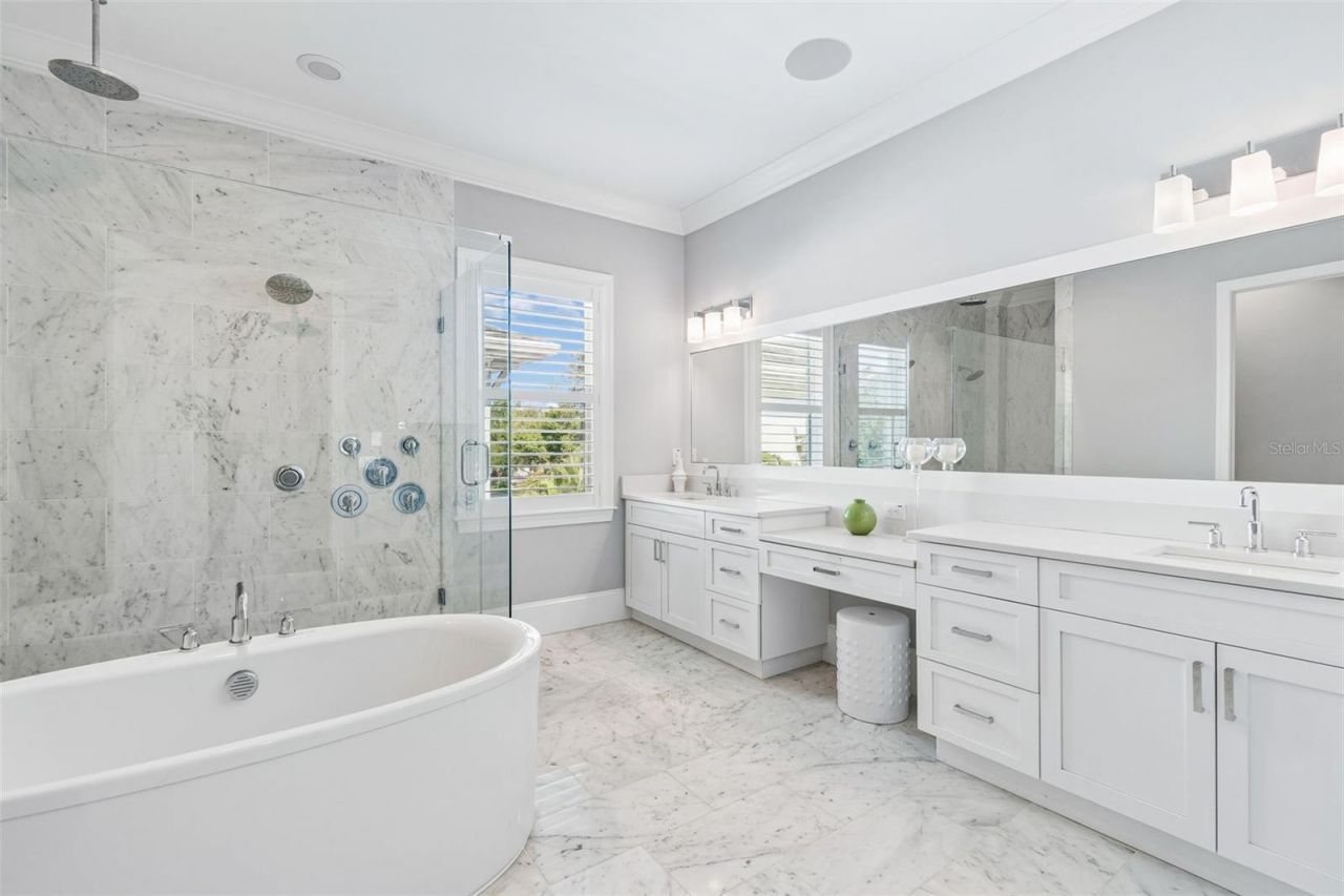 2911 W Alline Avenue, Tampa, FL 33611 Photo