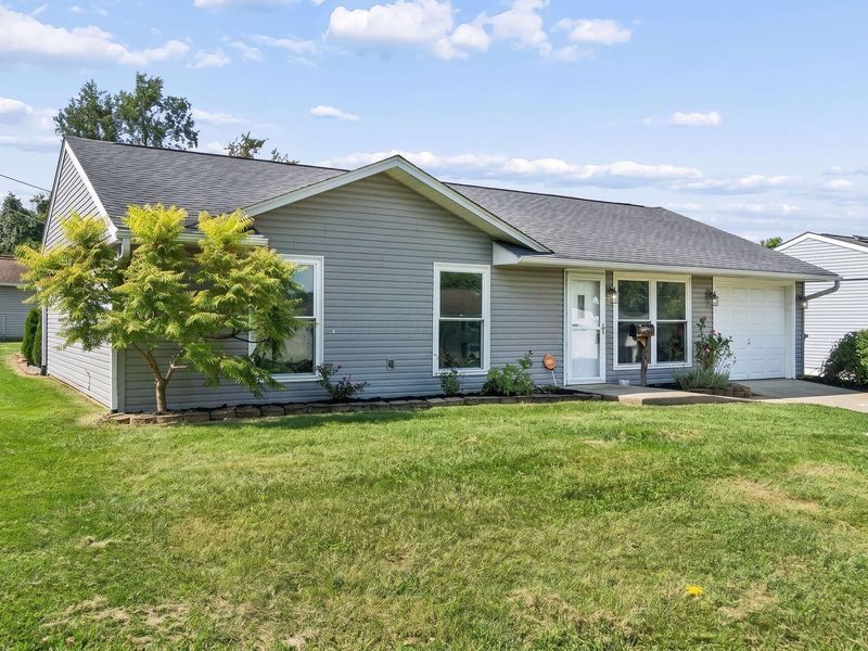 559 Shasta Drive , Lancaster, OH 43130 Photo 2
