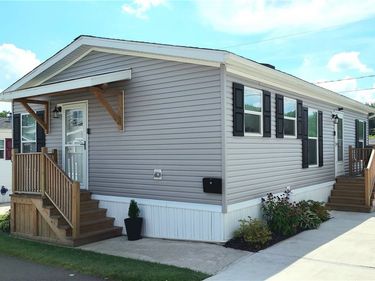 9 Harway Drive, Rochester, NY 14625