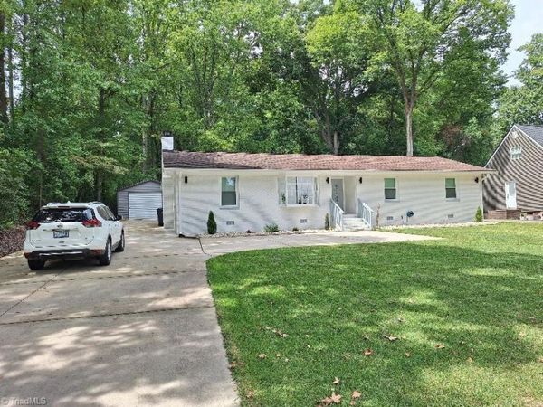 3206 Groometown Road , Greensboro, NC 27047