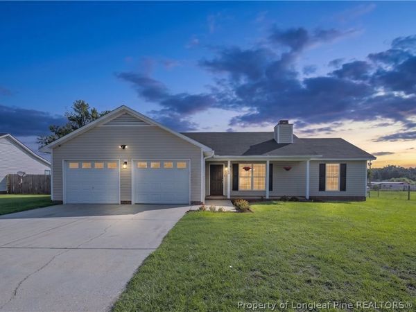 129 Cavalier Drive, Raeford, NC 28376