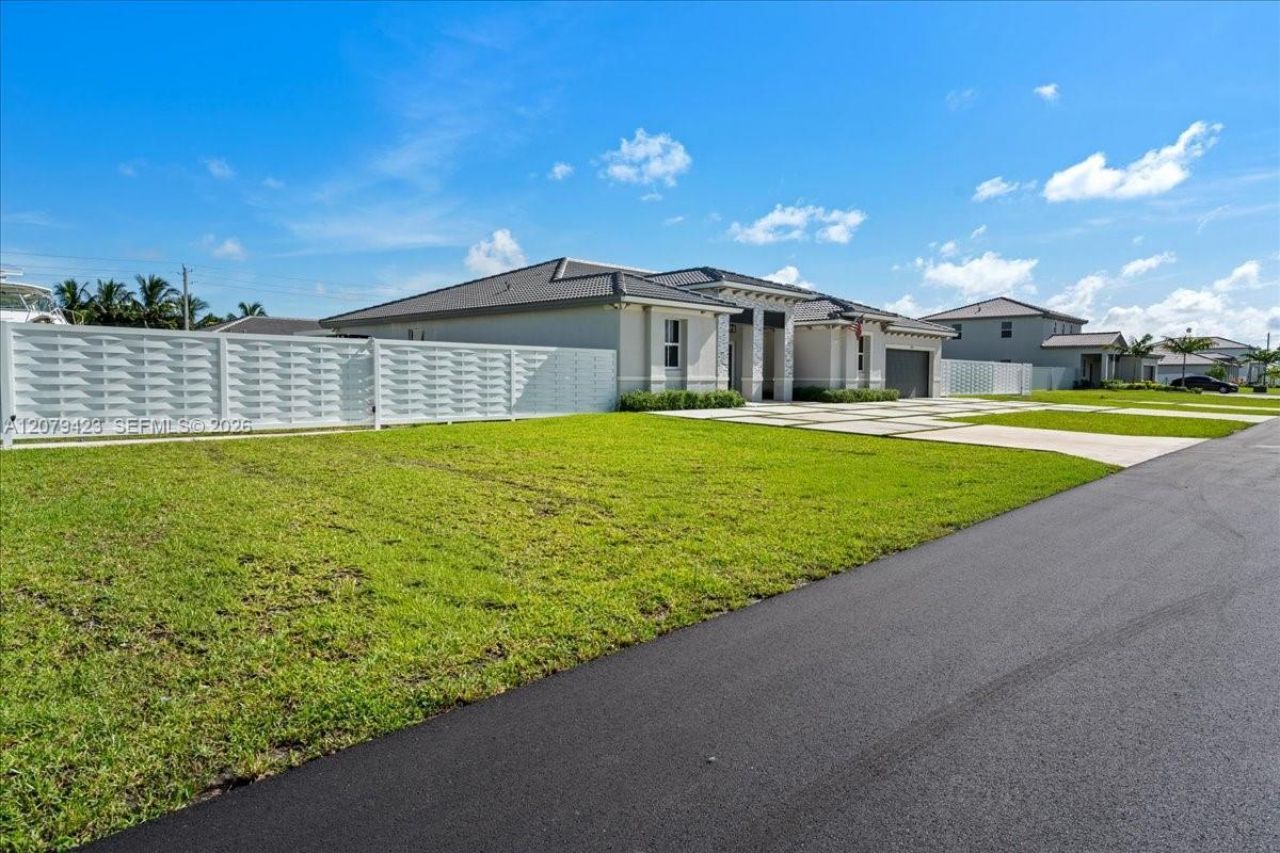 19803 SW 321 Street, Homestead, FL 33030 Photo