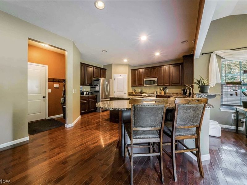 5570 W Long Ridge Drive, Seven Hills, OH 44131 Photo 11