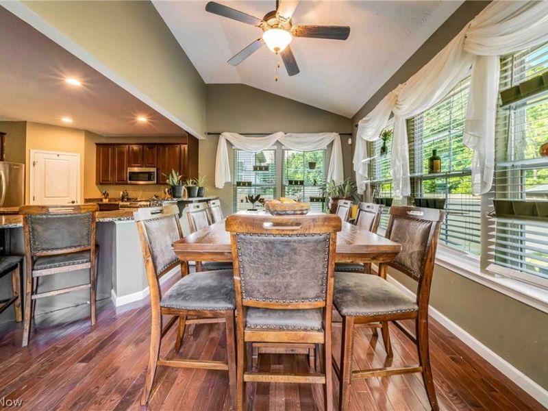 5570 W Long Ridge Drive, Seven Hills, OH 44131 Photo 12