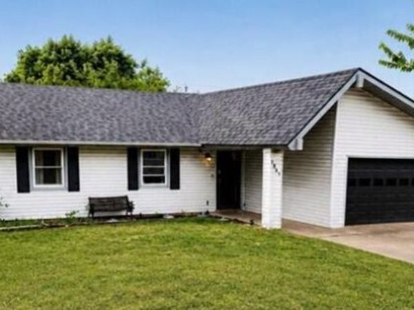 1607 Amy Street, West Plains, MO 65775