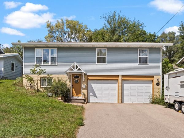 819 E Edgewater Street, Portage, WI 53901