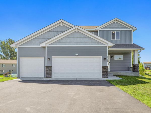 1024 Bellaire Boulevard NW, Isanti, MN 55040