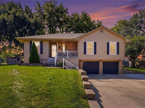 3306 NW Shannon Court, Blue Springs, MO 64015